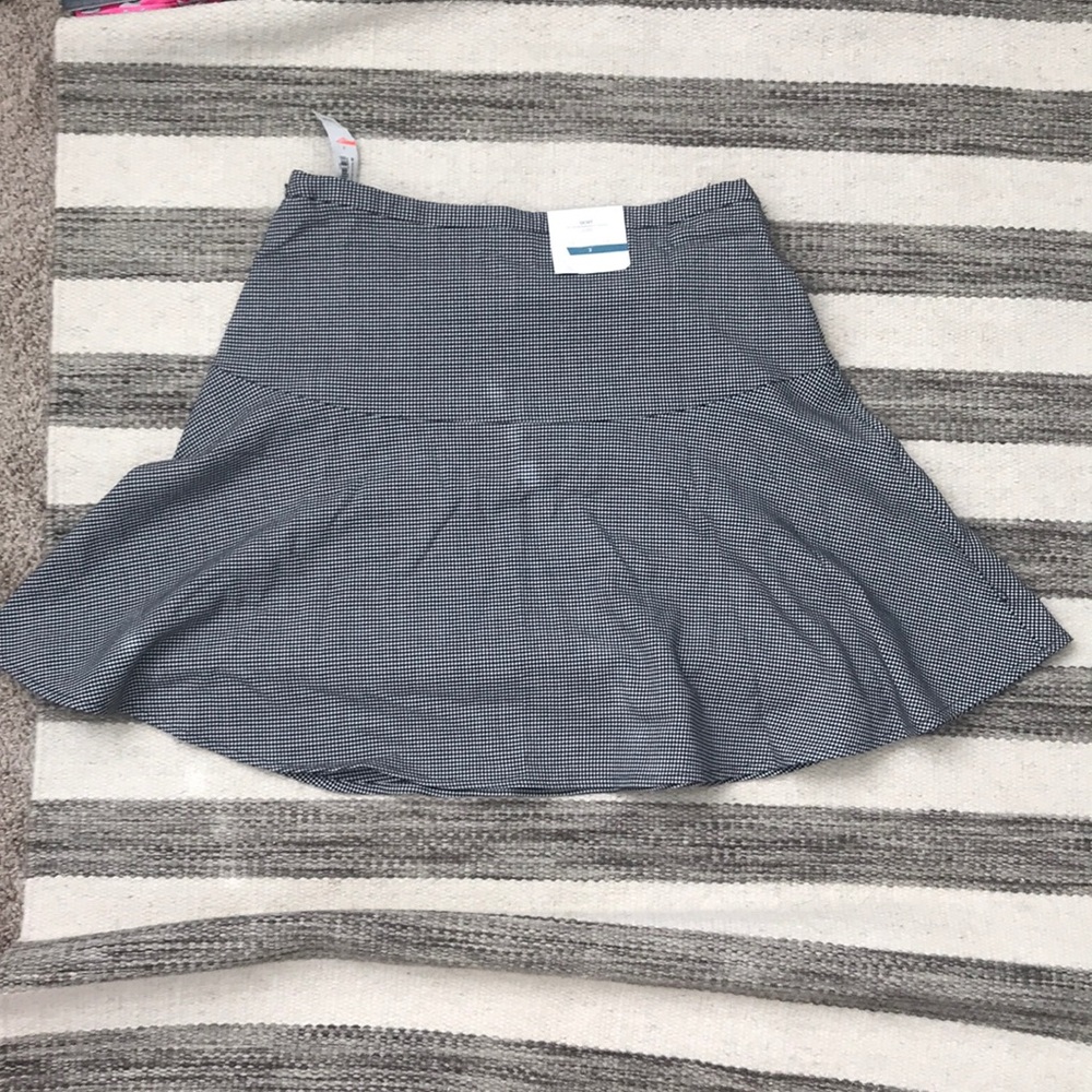 🚨 SALE: Super CUTE skirt for fall